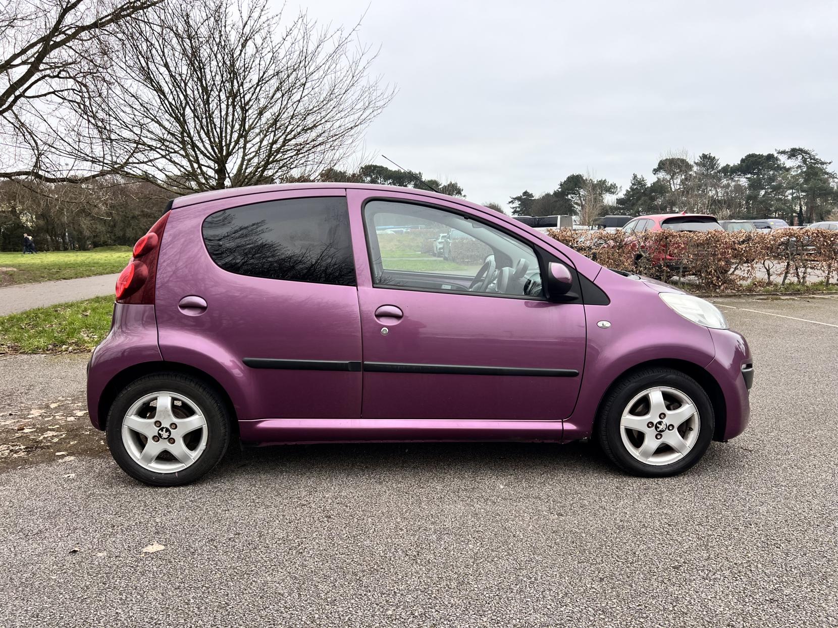 Peugeot 107 1.0 12V Allure Hatchback 5dr Petrol Manual Euro 5 (68 ps)