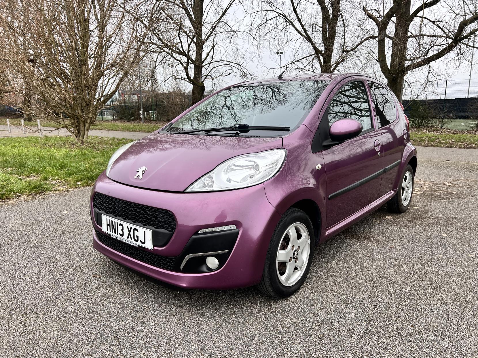 Peugeot 107 1.0 12V Allure Hatchback 5dr Petrol Manual Euro 5 (68 ps)