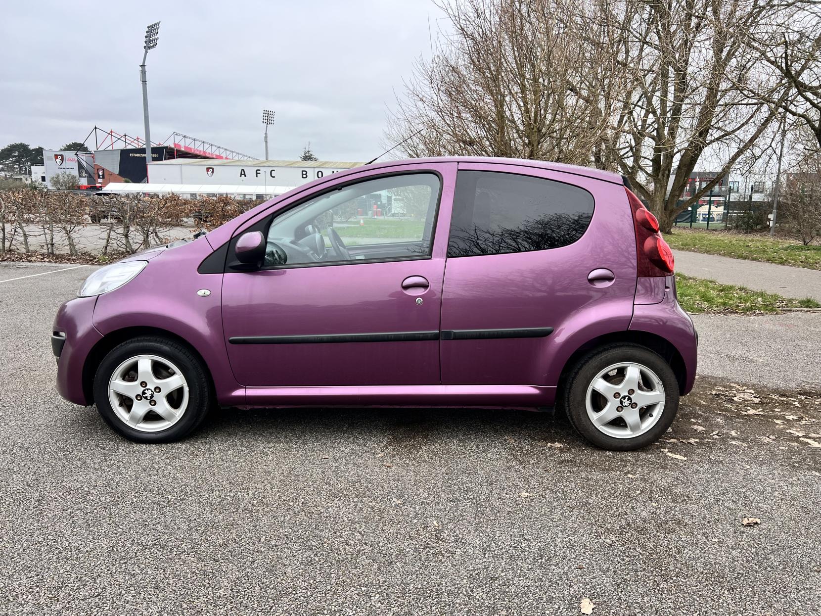 Peugeot 107 1.0 12V Allure Hatchback 5dr Petrol Manual Euro 5 (68 ps)