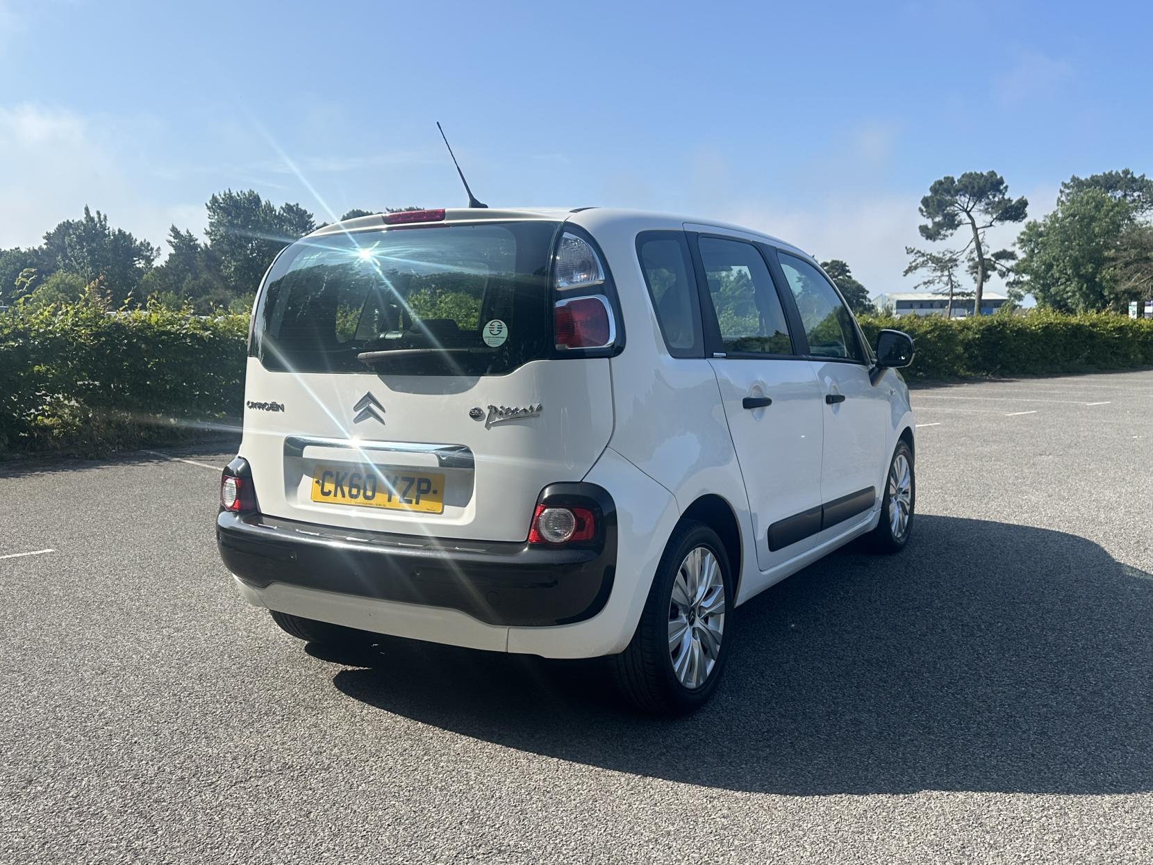 Citroen C3 Picasso 1.6 HDi Airdream + MPV 5dr Diesel Manual Euro 5 (90 ps)
