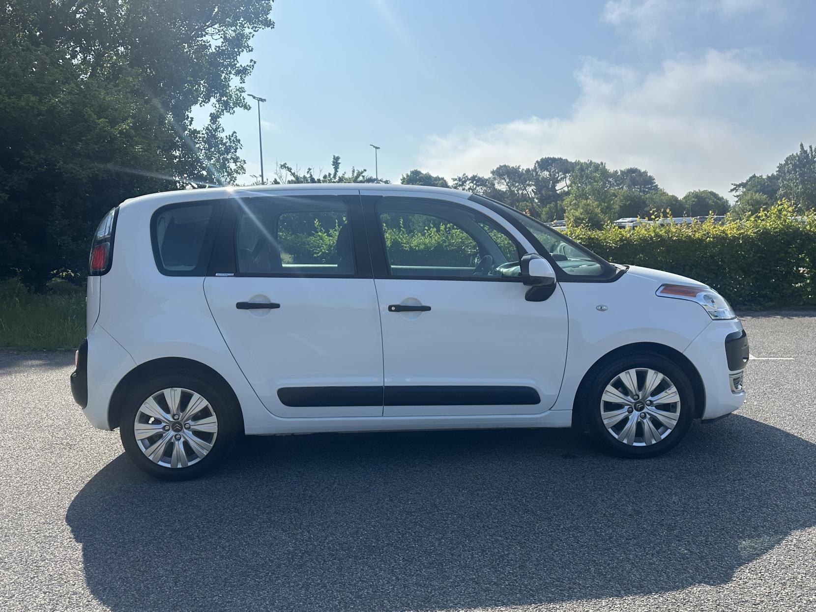 Citroen C3 Picasso 1.6 HDi Airdream + MPV 5dr Diesel Manual Euro 5 (90 ps)