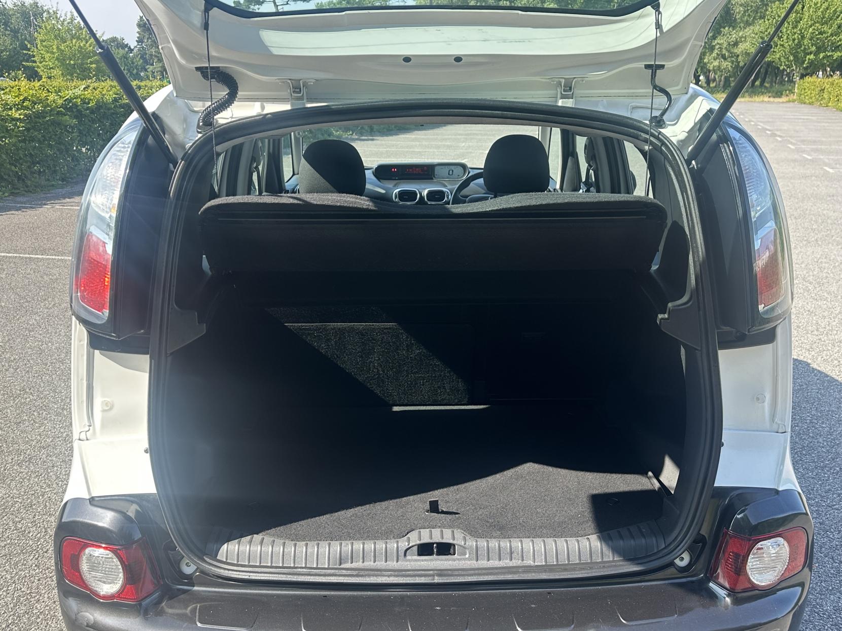 Citroen C3 Picasso 1.6 HDi Airdream + MPV 5dr Diesel Manual Euro 5 (90 ps)