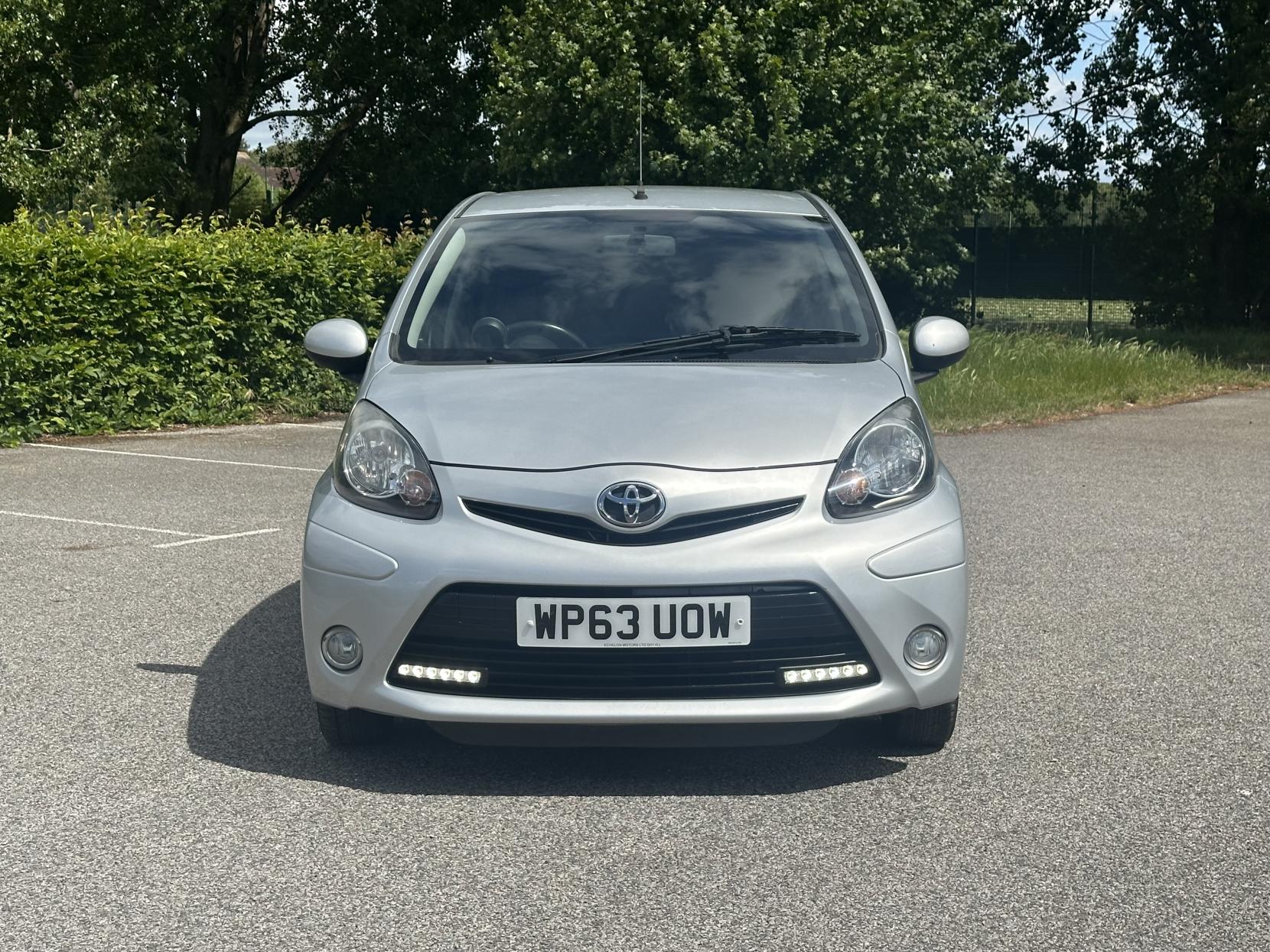 Toyota AYGO 1.0 VVT-i Mode Hatchback 5dr Petrol Manual Euro 5 (68 ps)
