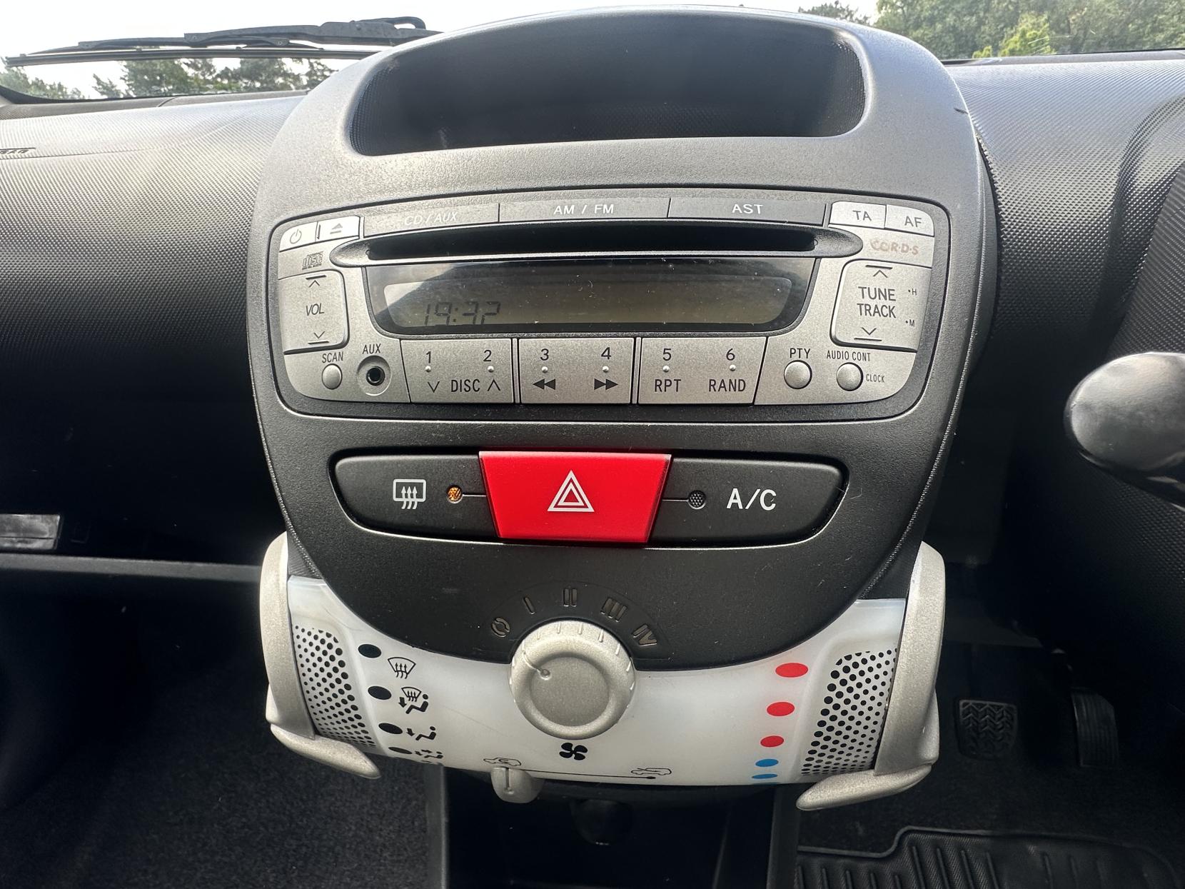 Toyota AYGO 1.0 VVT-i Mode Hatchback 5dr Petrol Manual Euro 5 (68 ps)