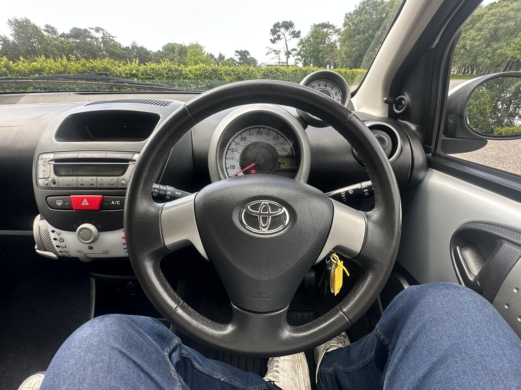 Toyota AYGO 1.0 VVT-i Mode Hatchback 5dr Petrol Manual Euro 5 (68 ps)