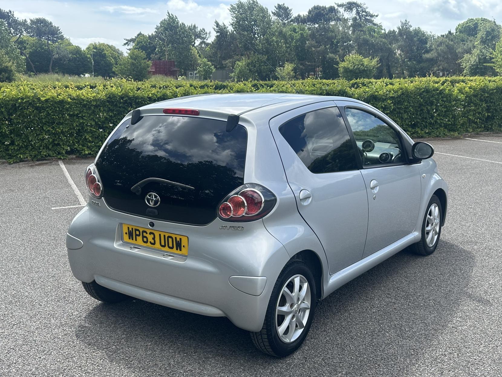 Toyota AYGO 1.0 VVT-i Mode Hatchback 5dr Petrol Manual Euro 5 (68 ps)