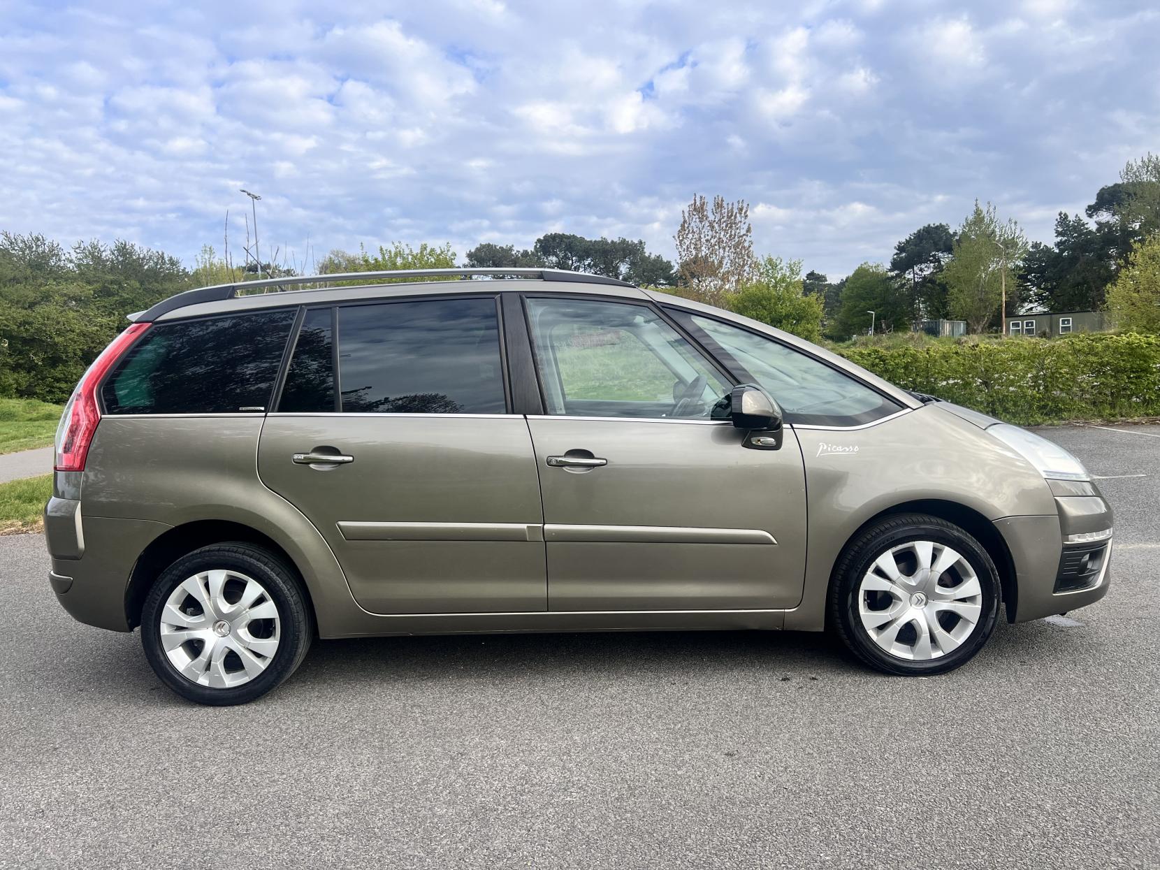 Citroen Grand C4 Picasso 1.6 HDi Exclusive MPV 5dr Diesel EGS6 Euro 5 (110 ps)