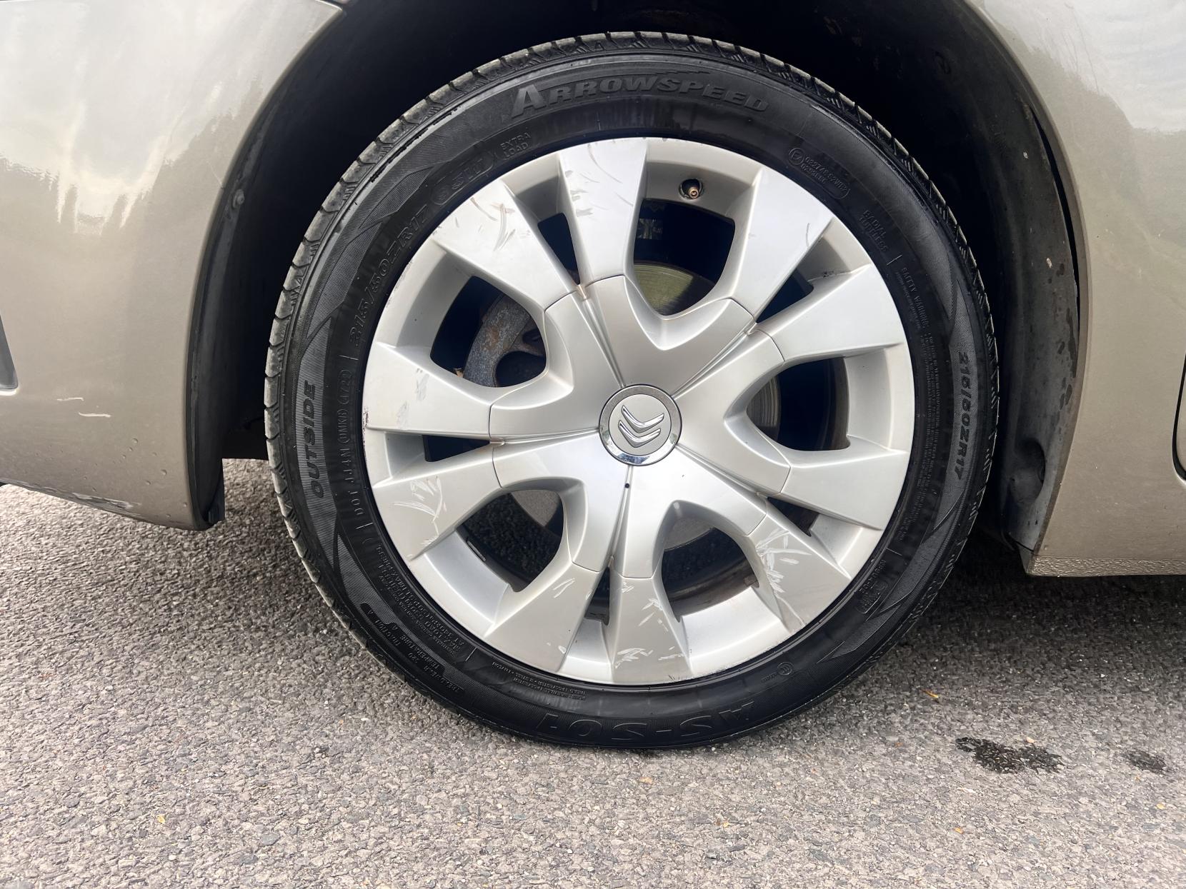 Citroen Grand C4 Picasso 1.6 HDi Exclusive MPV 5dr Diesel EGS6 Euro 5 (110 ps)