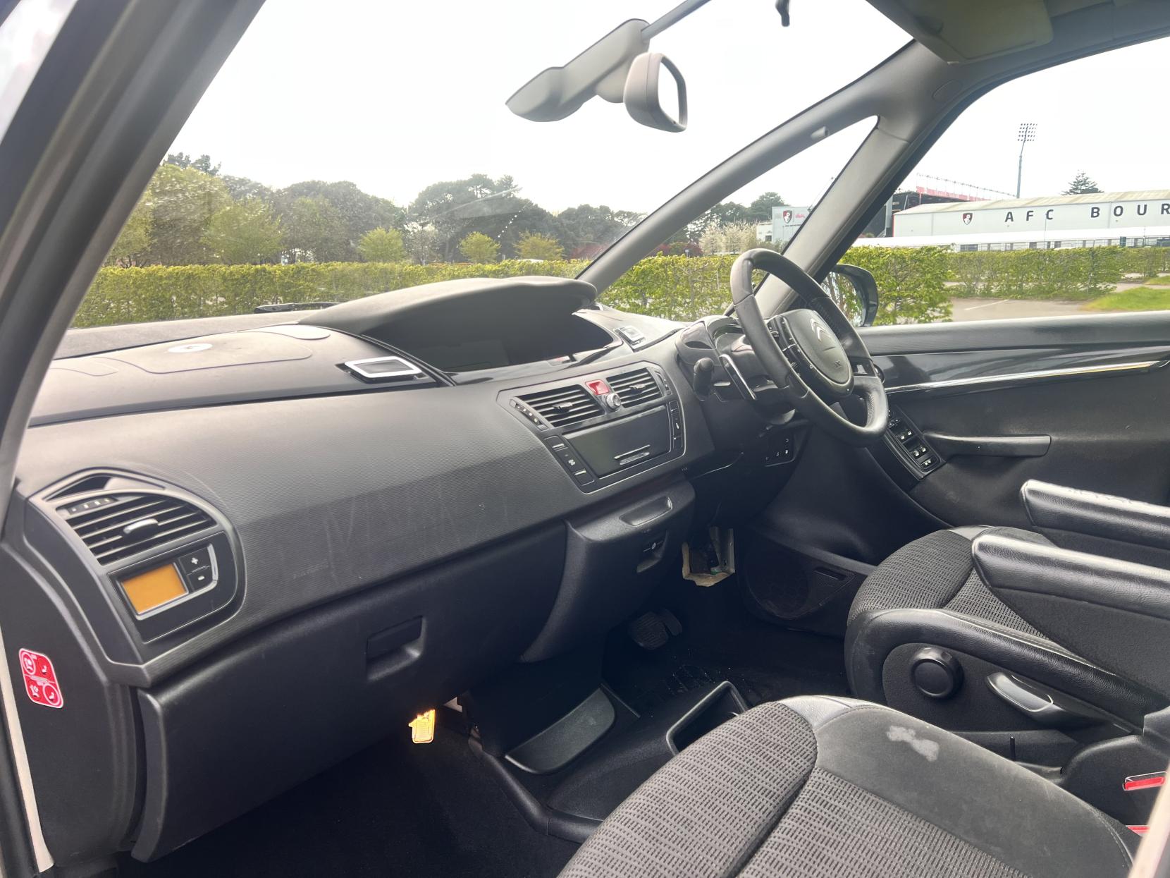 Citroen Grand C4 Picasso 1.6 HDi Exclusive MPV 5dr Diesel EGS6 Euro 5 (110 ps)
