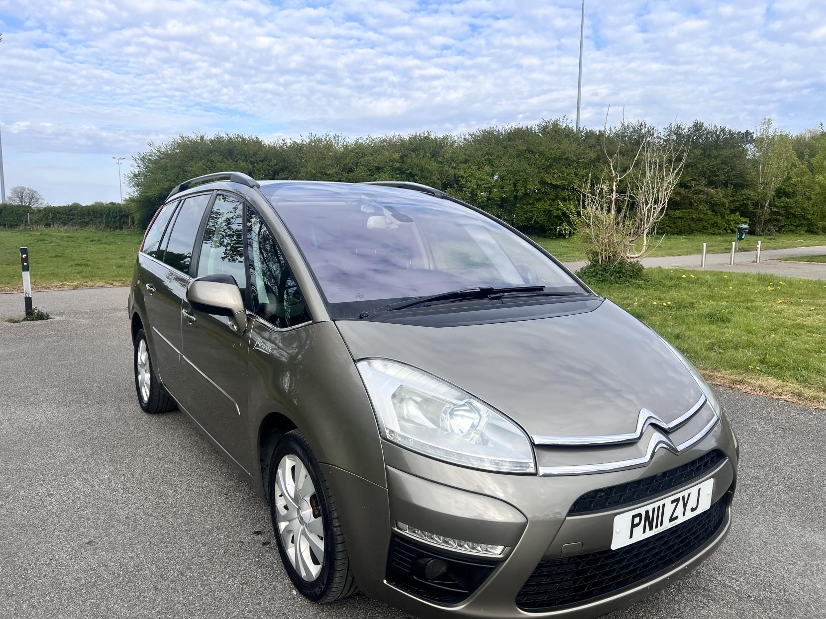 Citroen Grand C4 Picasso 1.6 HDi Exclusive MPV 5dr Diesel EGS6 Euro 5 (110 ps)