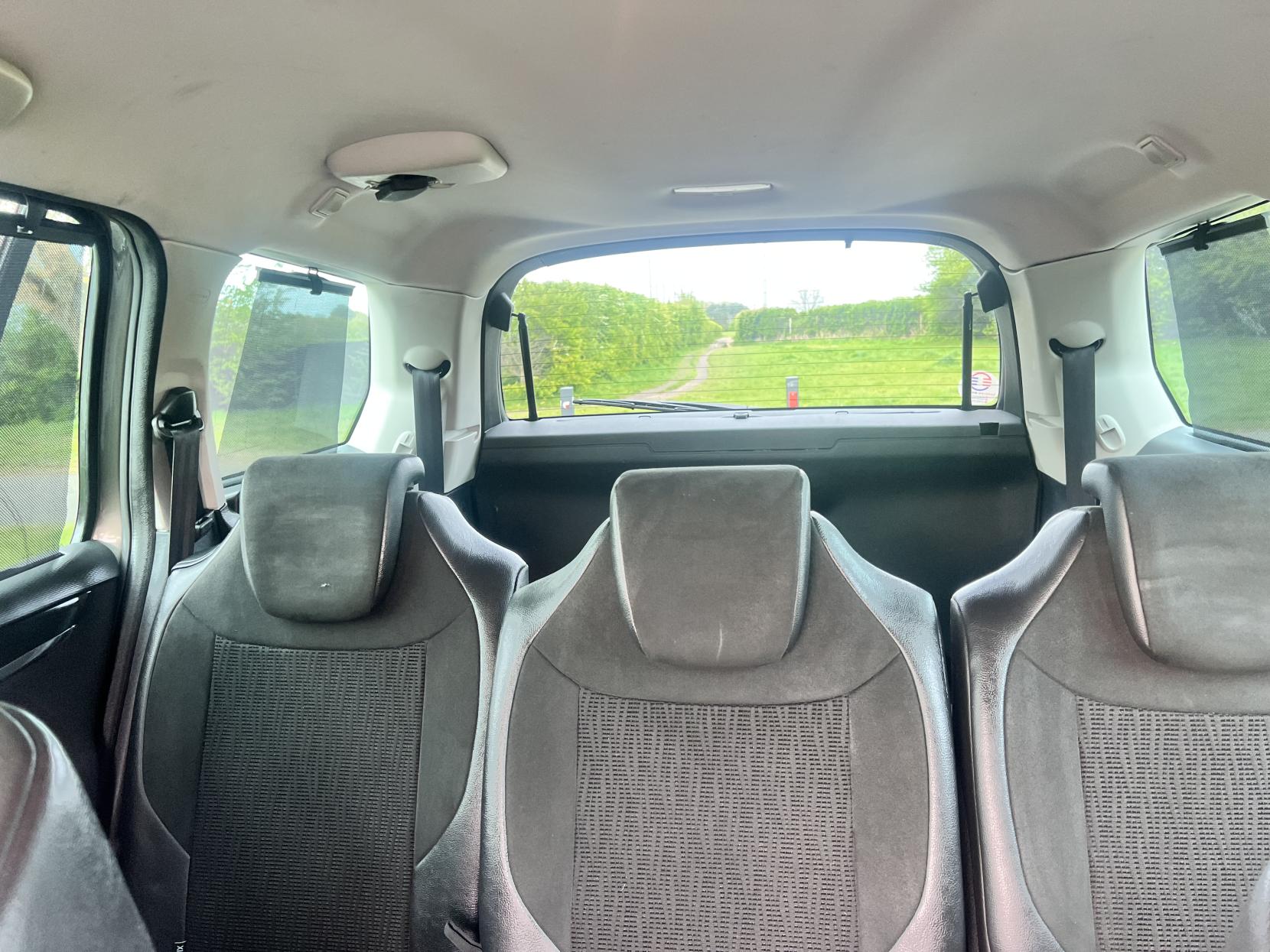 Citroen Grand C4 Picasso 1.6 HDi Exclusive MPV 5dr Diesel EGS6 Euro 5 (110 ps)