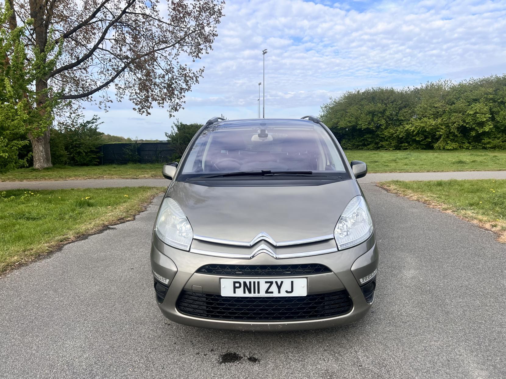 Citroen Grand C4 Picasso 1.6 HDi Exclusive MPV 5dr Diesel EGS6 Euro 5 (110 ps)