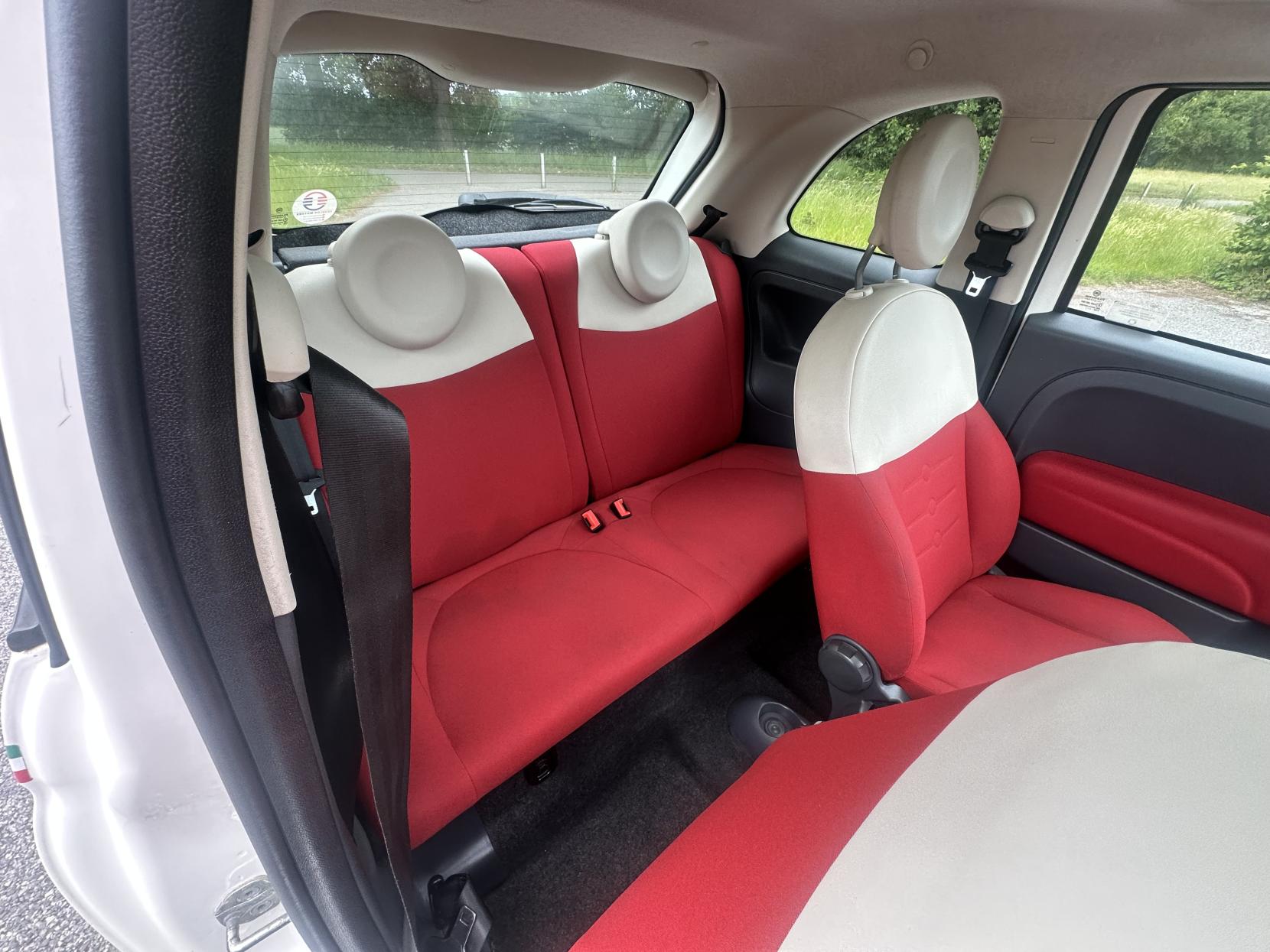 Fiat 500 1.2 Lounge Hatchback 3dr Petrol Manual Euro 4 (69 bhp)