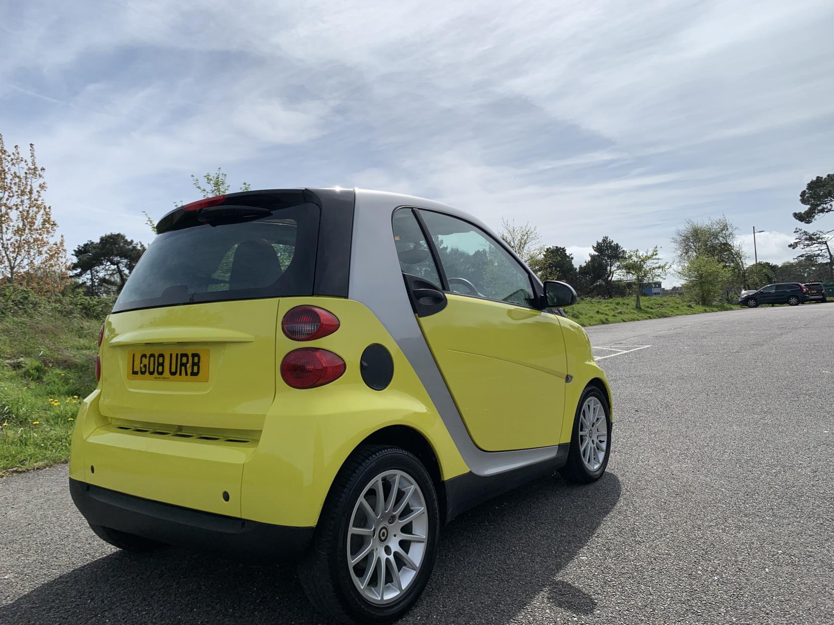 Smart fortwo 1.0 Passion Coupe 2dr Petrol Auto Euro 4 (71 bhp)