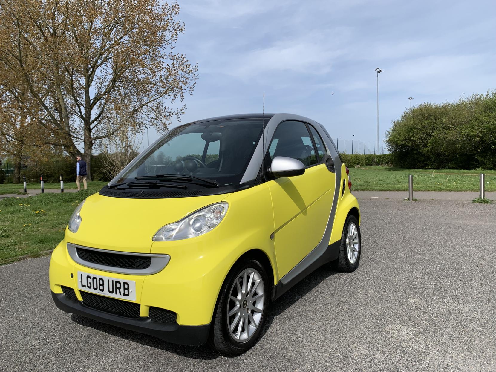 Smart fortwo 1.0 Passion Coupe 2dr Petrol Auto Euro 4 (71 bhp)