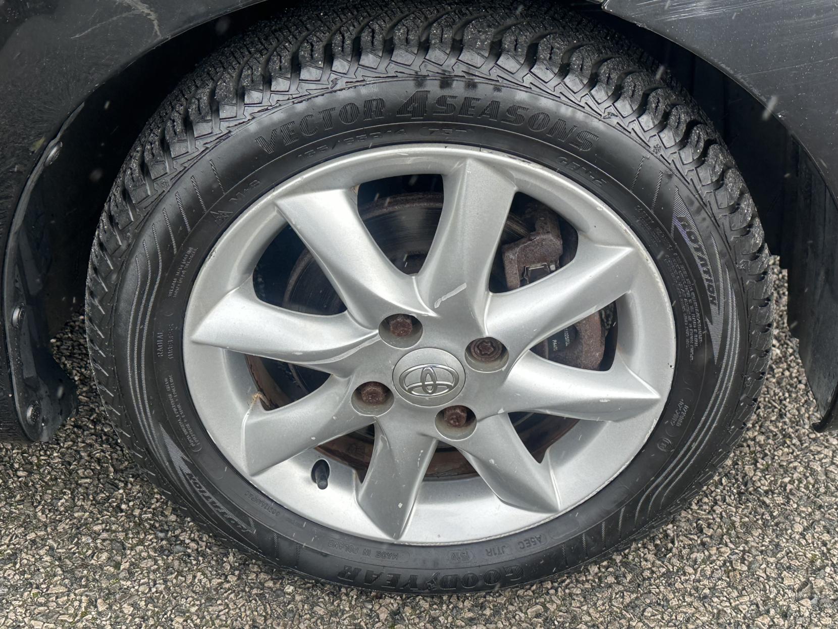 Toyota AYGO 1.0 VVT-i Black Hatchback 5dr Petrol Manual Euro 4 (67 bhp)