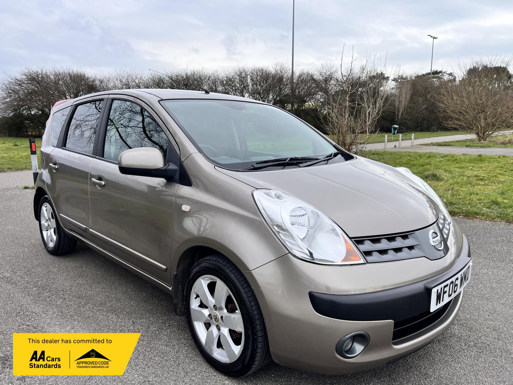 Nissan Note 1.6 16v SVE Hatchback 5dr Petrol Automatic (166 g/km, 109 bhp)