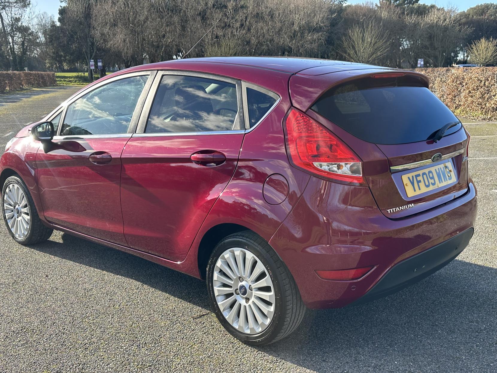 Ford Fiesta 1.4 Titanium Hatchback 5dr Petrol Manual (133 g/km, 94 bhp)