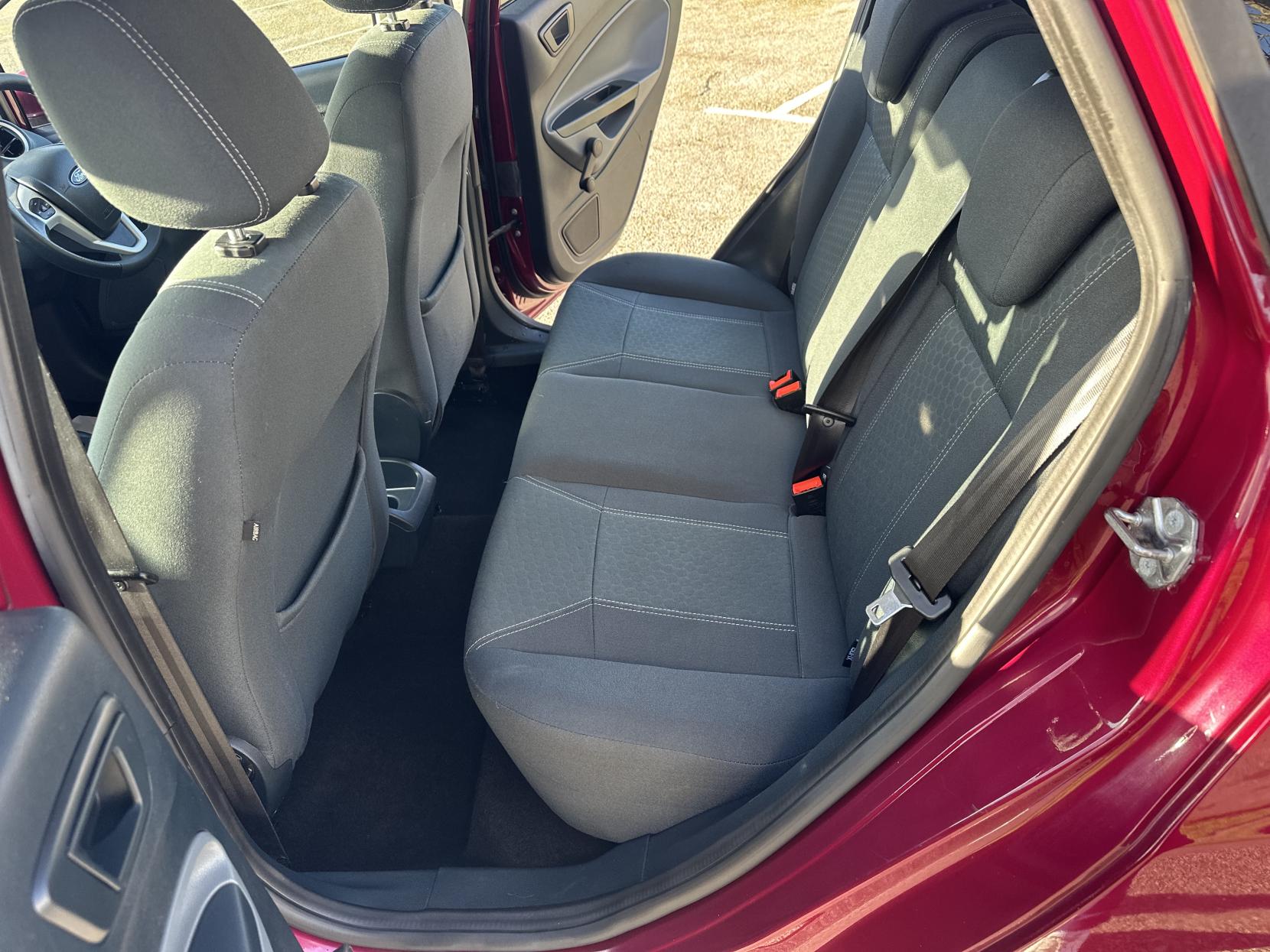 Ford Fiesta 1.4 Titanium Hatchback 5dr Petrol Manual (133 g/km, 94 bhp)