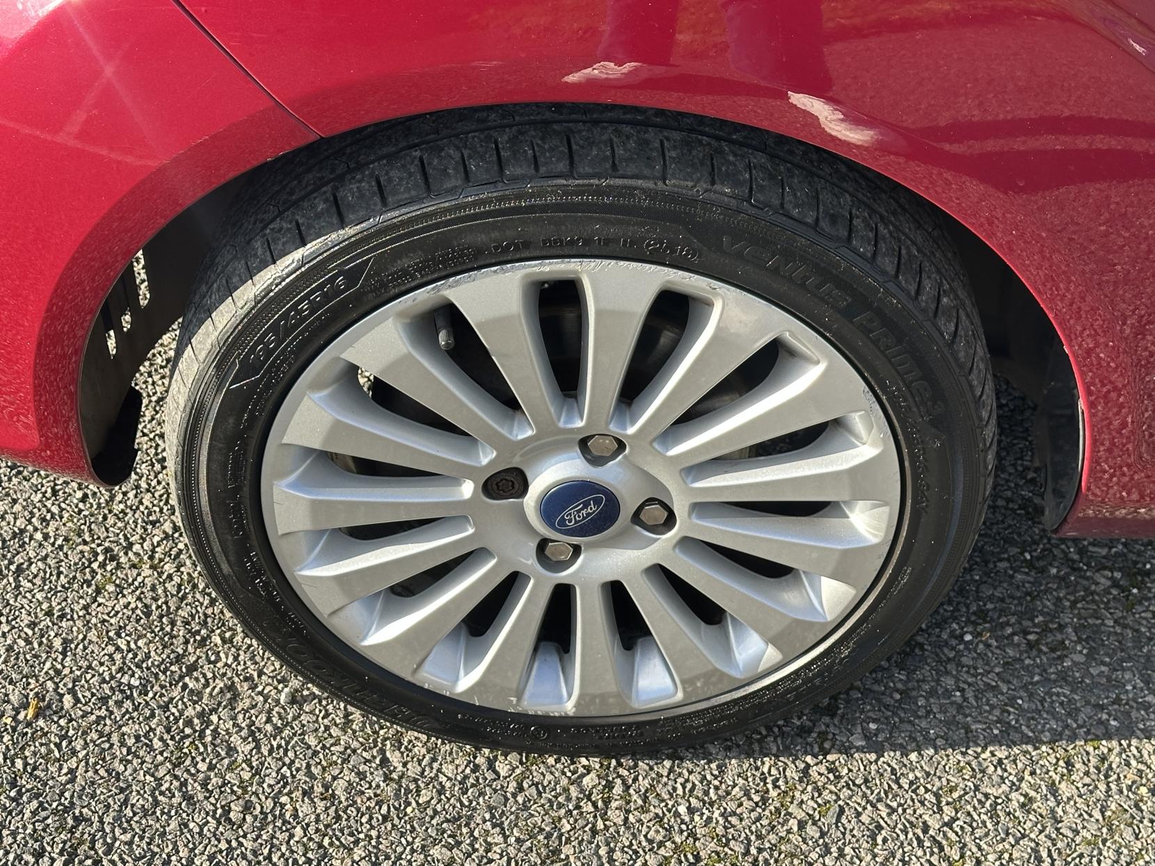 Ford Fiesta 1.4 Titanium Hatchback 5dr Petrol Manual (133 g/km, 94 bhp)