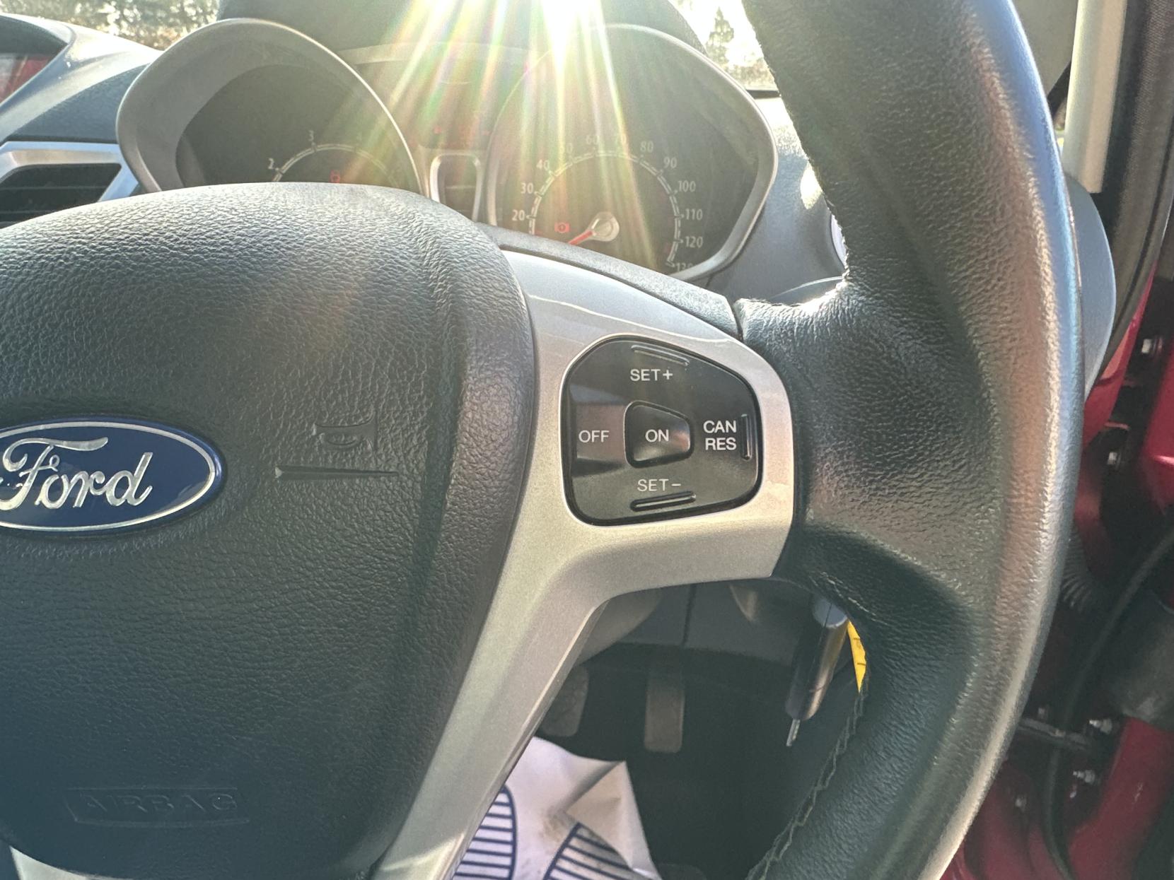 Ford Fiesta 1.4 Titanium Hatchback 5dr Petrol Manual (133 g/km, 94 bhp)