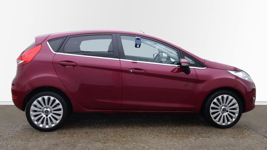 Ford Fiesta 1.4 Titanium Hatchback 5dr Petrol Manual (133 g/km, 94 bhp)