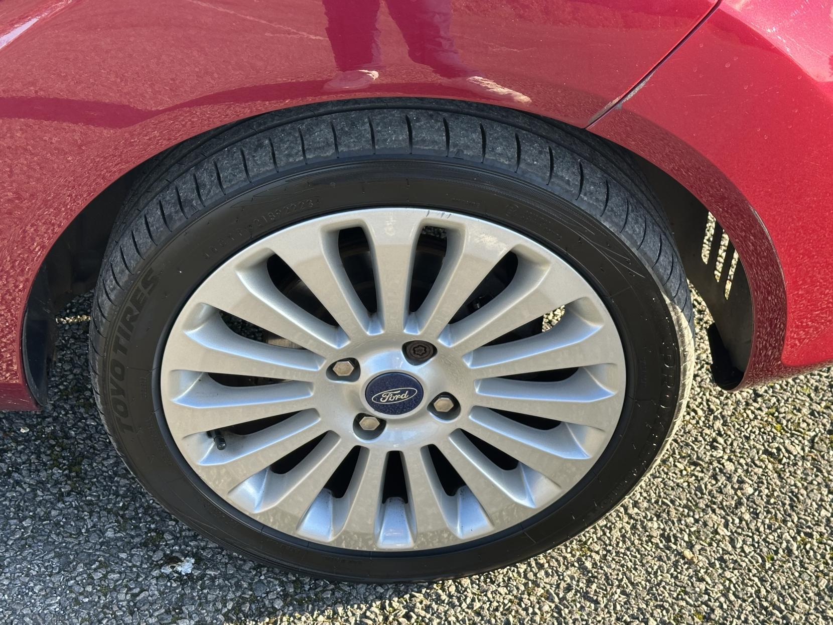 Ford Fiesta 1.4 Titanium Hatchback 5dr Petrol Manual (133 g/km, 94 bhp)