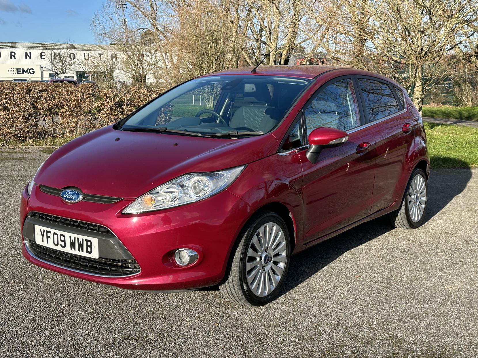 Ford Fiesta 1.4 Titanium Hatchback 5dr Petrol Manual (133 g/km, 94 bhp)