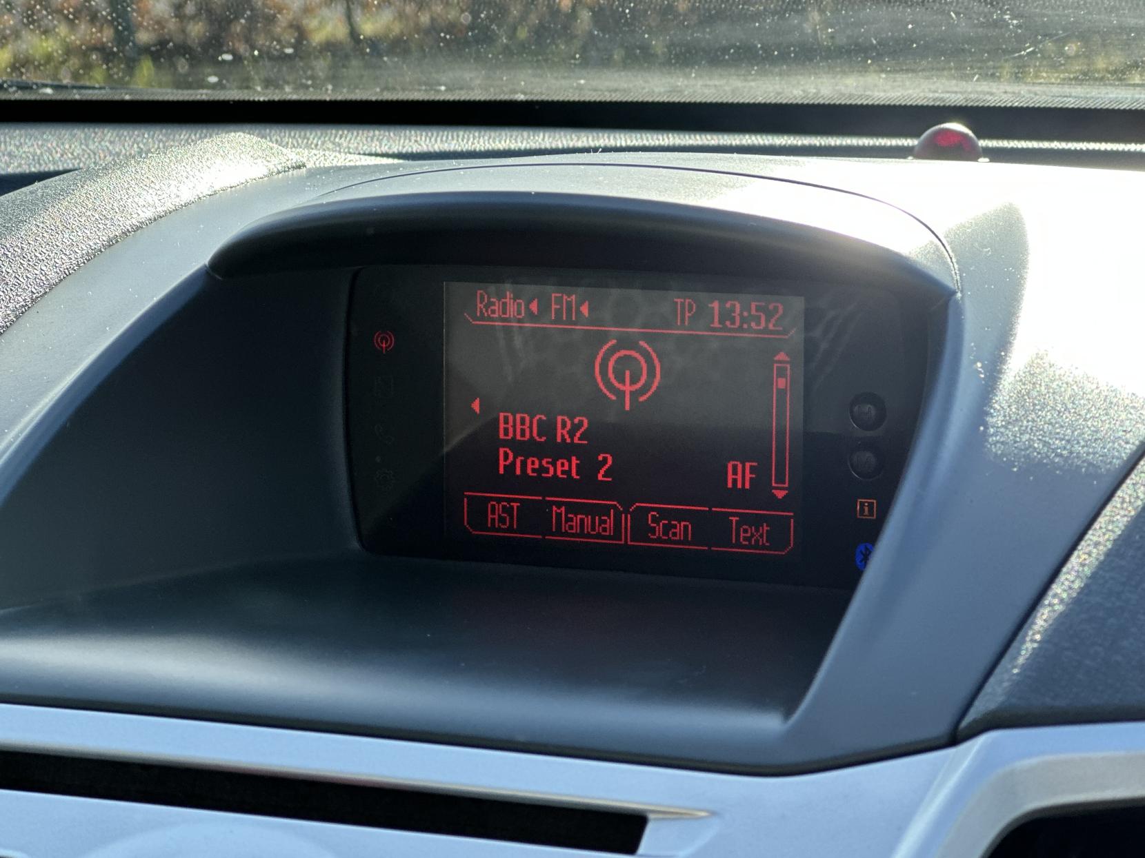 Ford Fiesta 1.4 Titanium Hatchback 5dr Petrol Manual (133 g/km, 94 bhp)