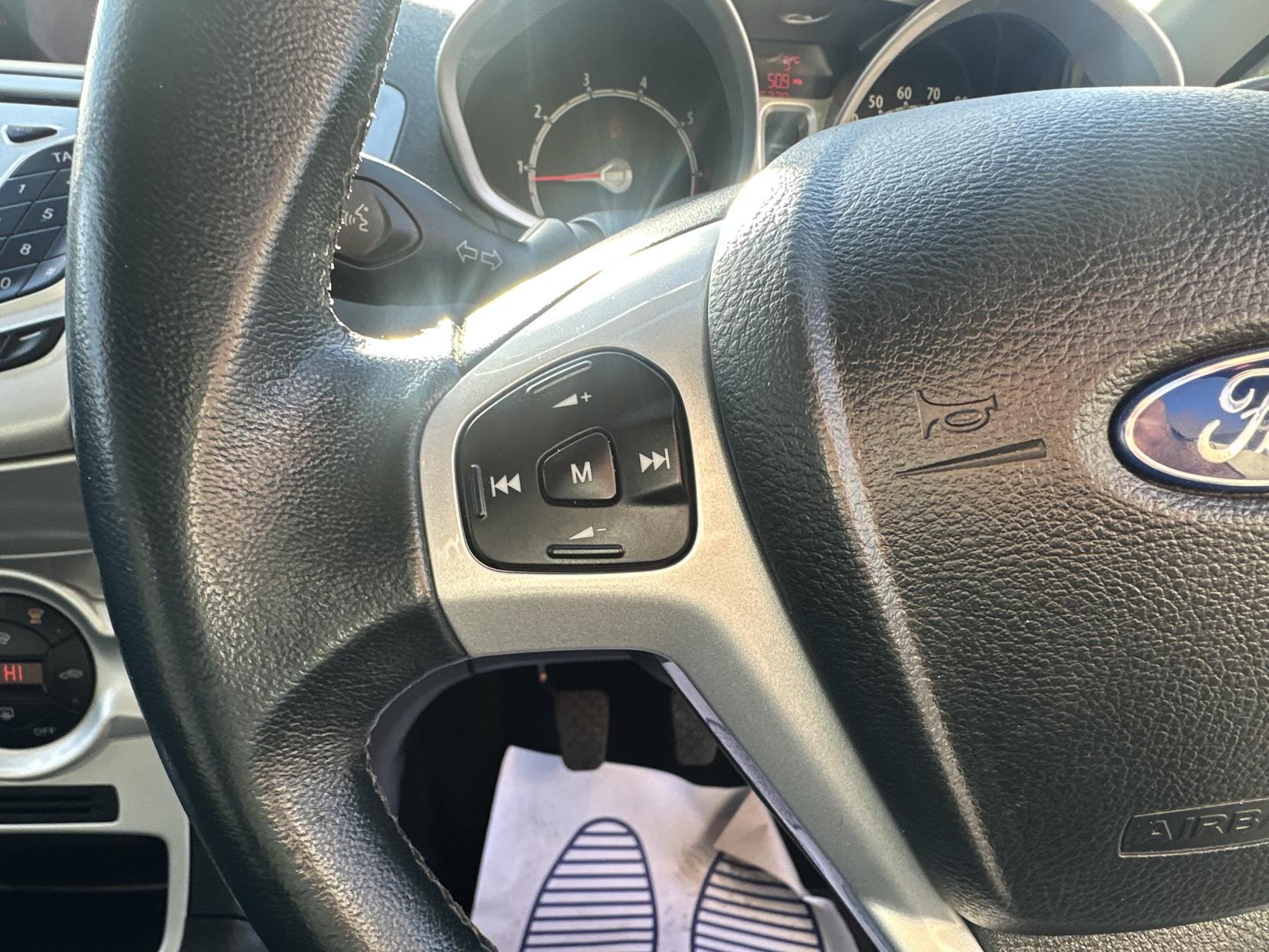 Ford Fiesta 1.4 Titanium Hatchback 5dr Petrol Manual (133 g/km, 94 bhp)