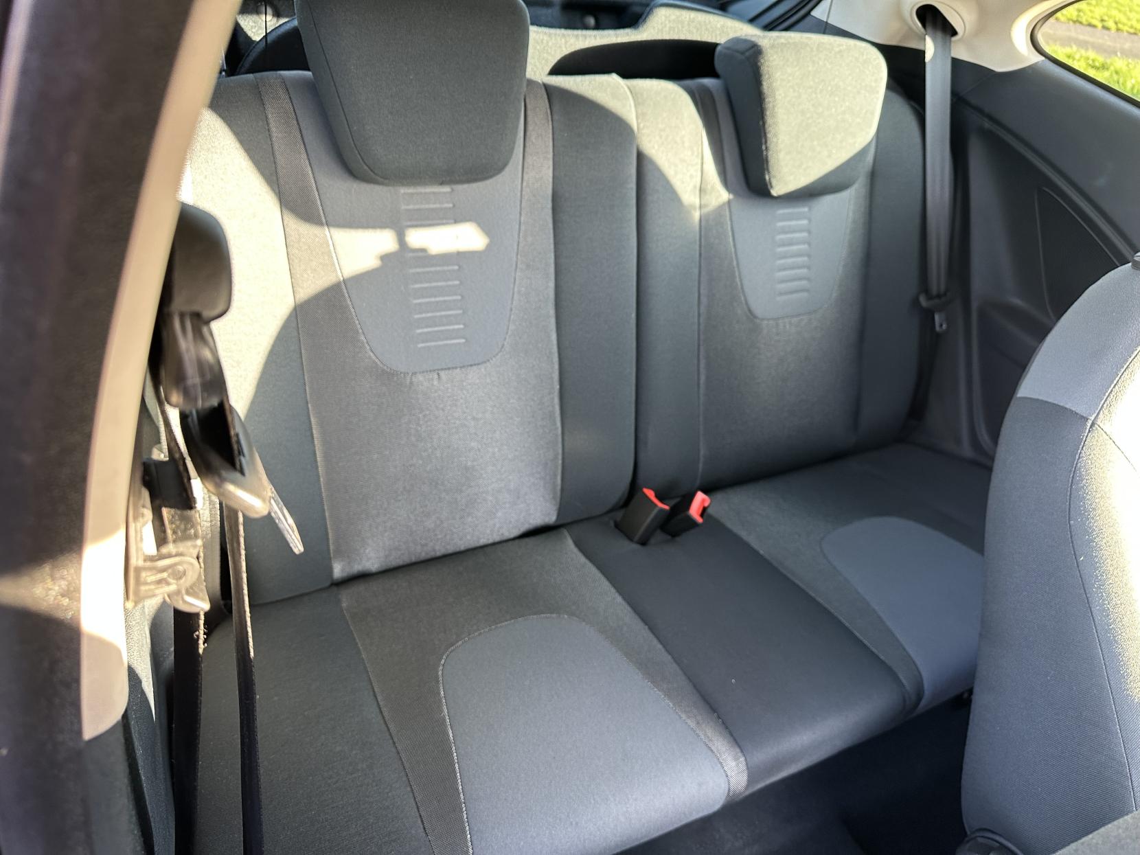 Ford Ka 1.2 Zetec Hatchback 3dr Petrol Manual Euro 4 (69 ps)