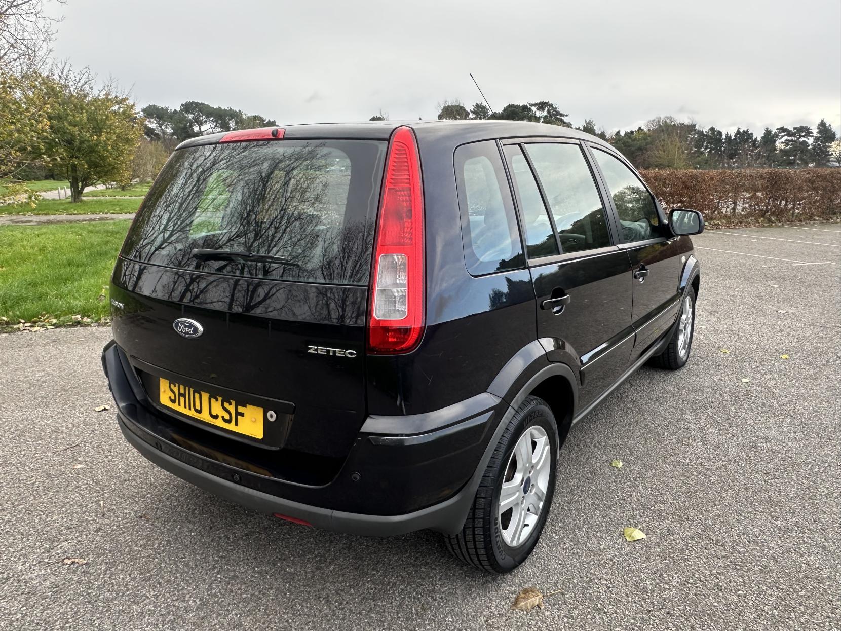 Ford Fusion 1.6 Zetec Hatchback 5dr Petrol Automatic (179 g/km, 99 bhp)