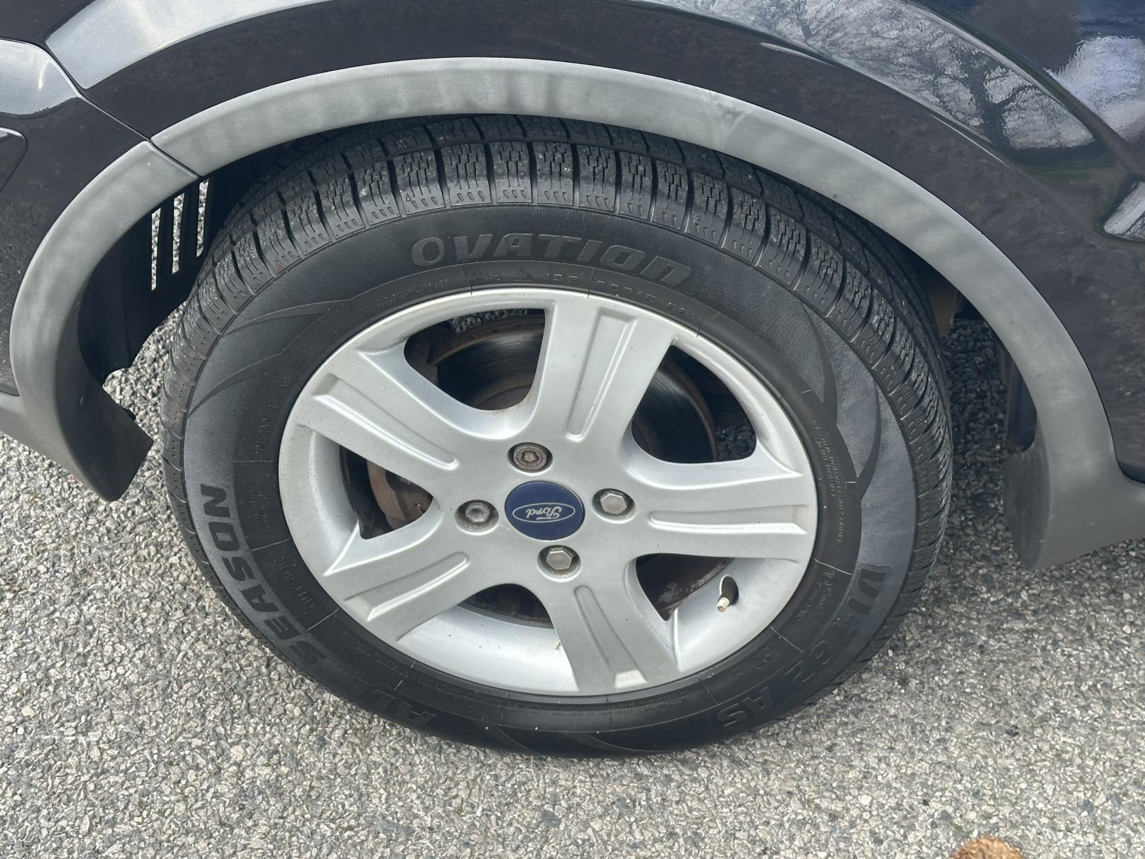 Ford Fusion 1.6 Zetec Hatchback 5dr Petrol Automatic (179 g/km, 99 bhp)