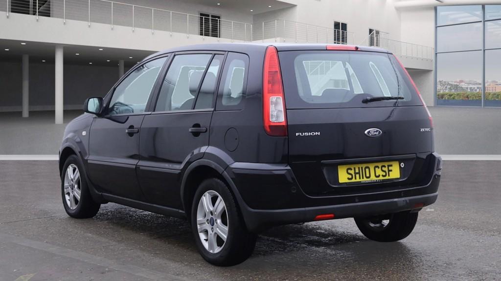 Ford Fusion 1.6 Zetec Hatchback 5dr Petrol Automatic (179 g/km, 99 bhp)