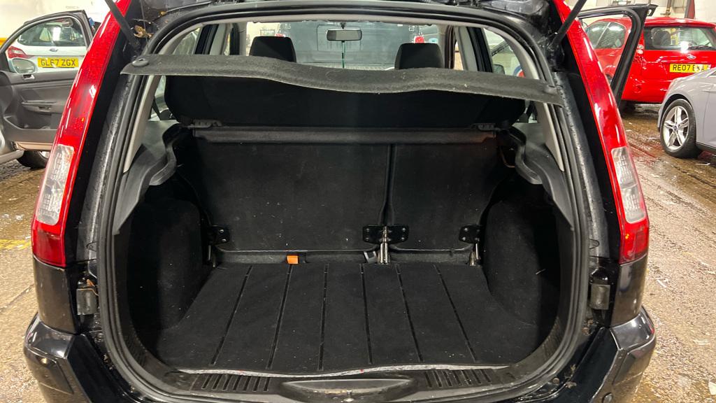 Ford Fusion 1.6 Zetec Hatchback 5dr Petrol Automatic (179 g/km, 99 bhp)