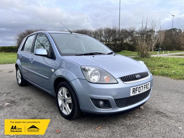 Ford Fiesta 1.4 TD Zetec Climate Hatchback 5dr Diesel Manual (119 g/km, 67 bhp)