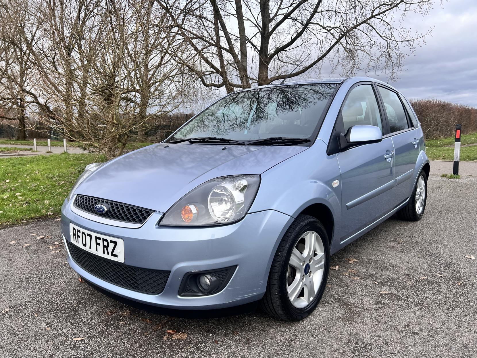 Ford Fiesta 1.4 TD Zetec Climate Hatchback 5dr Diesel Manual (119 g/km, 67 bhp)