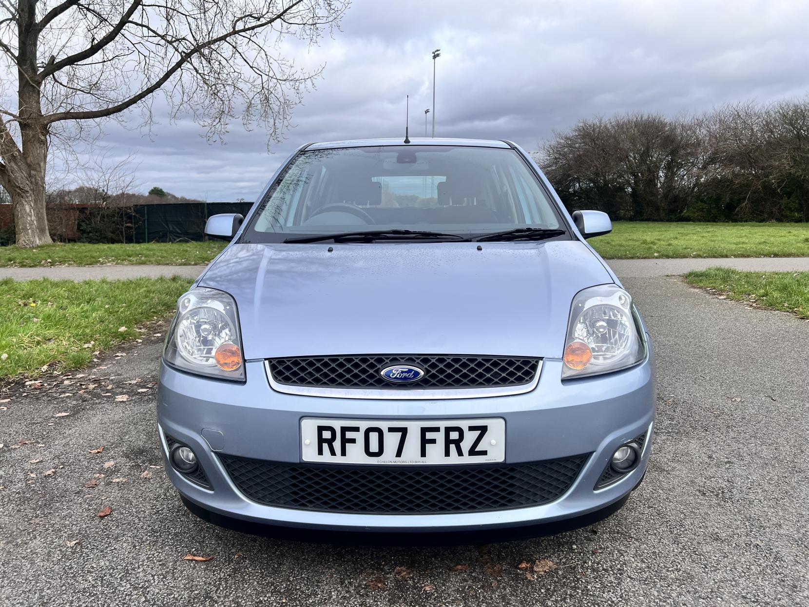 Ford Fiesta 1.4 TD Zetec Climate Hatchback 5dr Diesel Manual (119 g/km, 67 bhp)