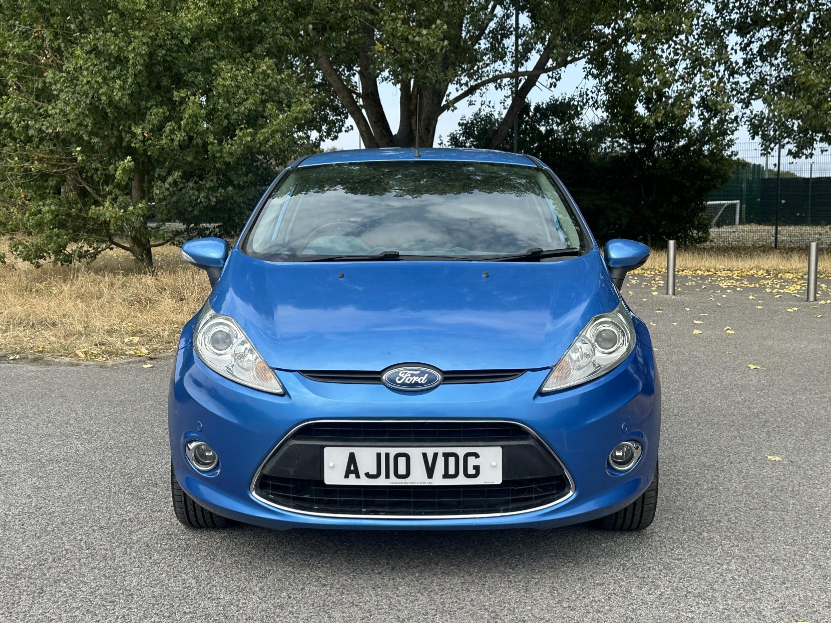 Ford Fiesta 1.4 Zetec Hatchback 5dr Petrol Automatic (154 g/km, 94 bhp)