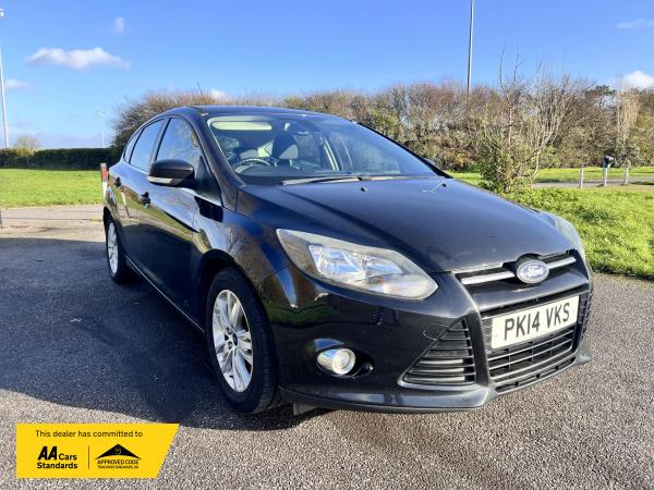 Ford Focus 1.6 Titanium Navigator Hatchback 5dr Petrol Powershift Euro 5 (125 ps)