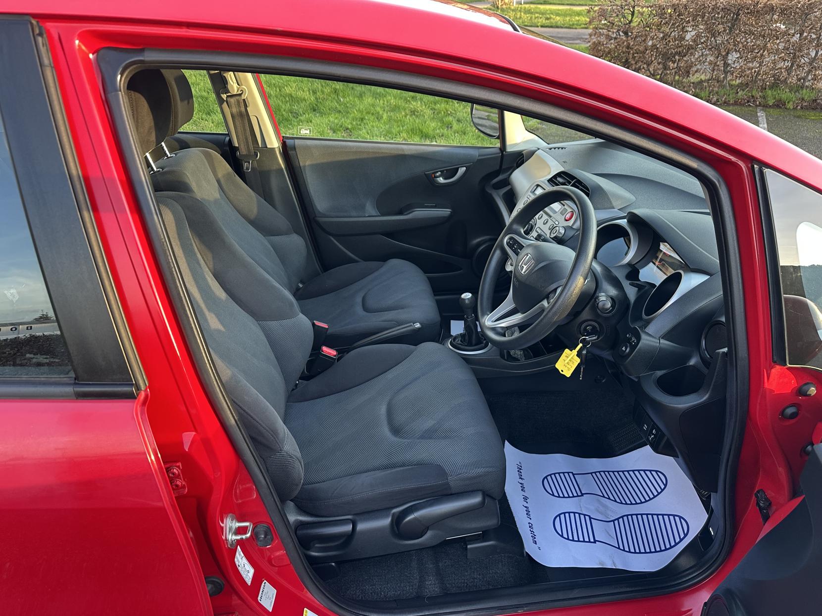 Honda Jazz 1.4 i-VTEC ES Hatchback 5dr Petrol Manual Euro 4 (100 ps)