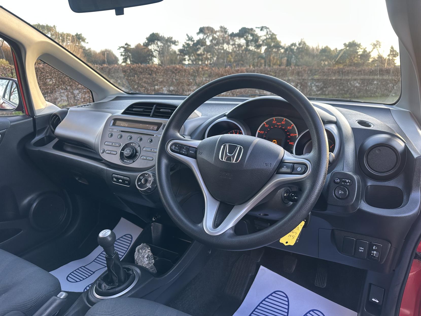 Honda Jazz 1.4 i-VTEC ES Hatchback 5dr Petrol Manual Euro 4 (100 ps)