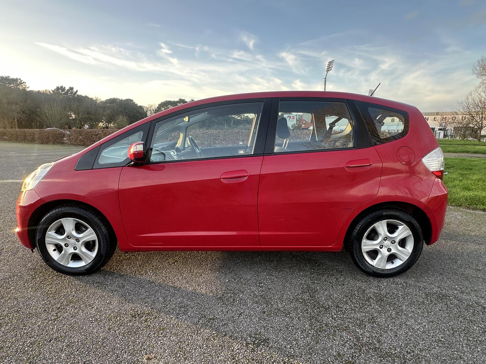 Honda Jazz 1.4 i-VTEC ES Hatchback 5dr Petrol Manual Euro 4 (100 ps)