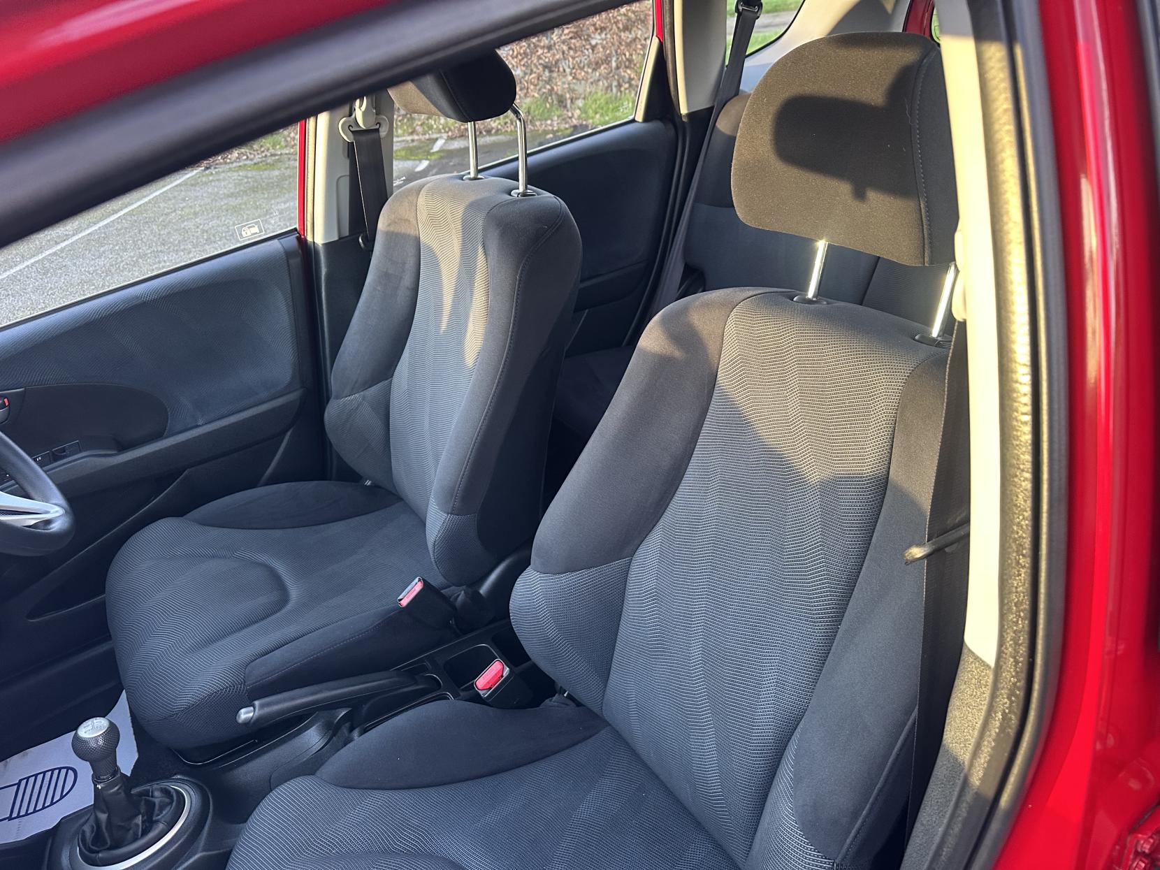 Honda Jazz 1.4 i-VTEC ES Hatchback 5dr Petrol Manual Euro 4 (100 ps)