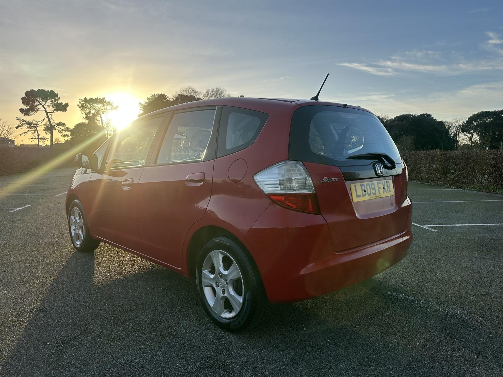 Honda Jazz 1.4 i-VTEC ES Hatchback 5dr Petrol Manual Euro 4 (100 ps)