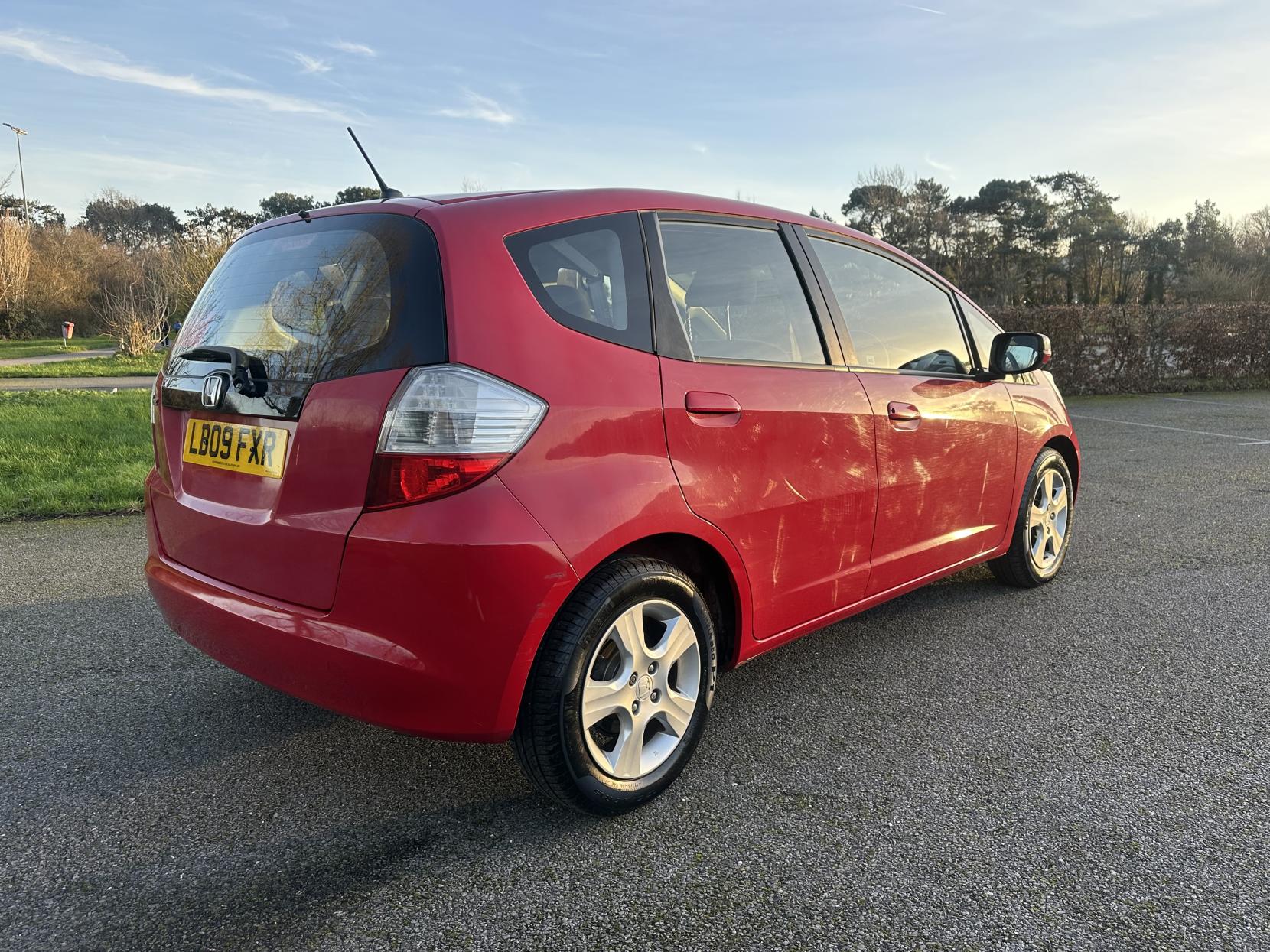 Honda Jazz 1.4 i-VTEC ES Hatchback 5dr Petrol Manual Euro 4 (100 ps)