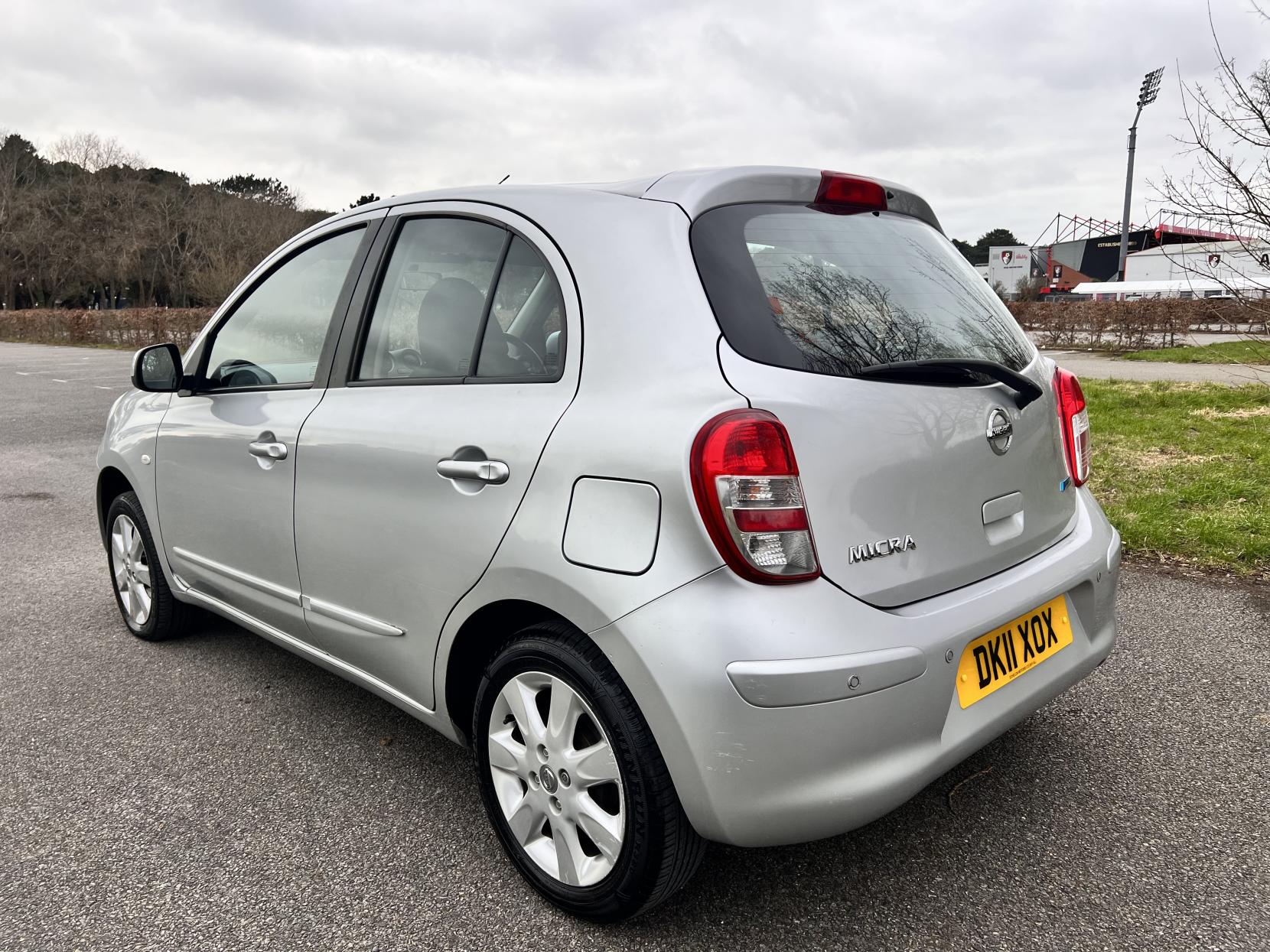 Nissan Micra 1.2 12V Acenta Hatchback 5dr Petrol CVT Euro 5 (80 ps)