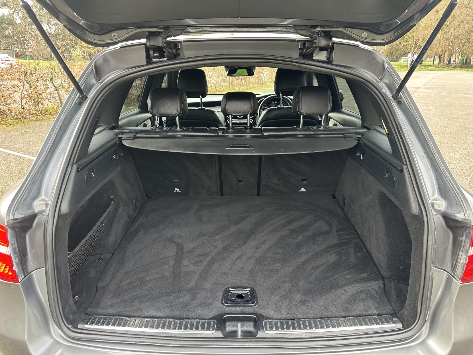 Mercedes-Benz GLC 2.1 GLC220d AMG Line SUV 5dr Diesel G-Tronic 4MATIC Euro 6 (s/s) (170 ps)