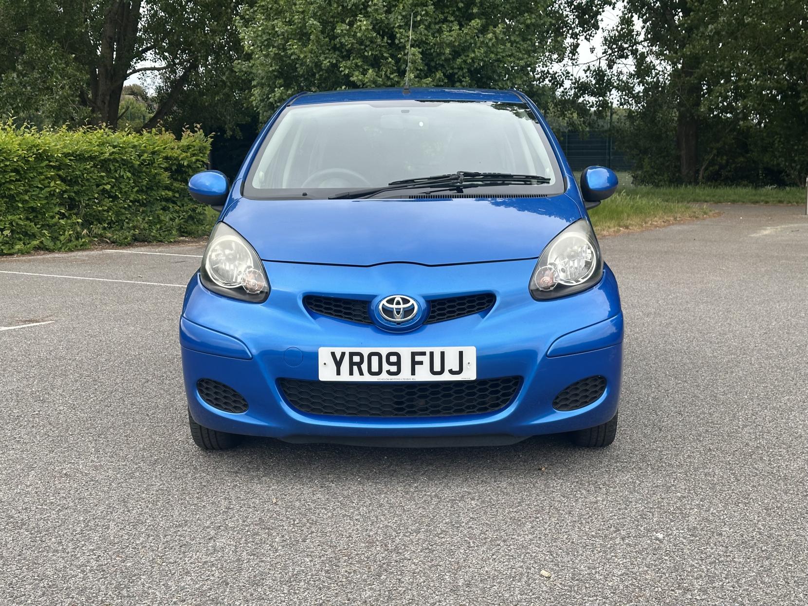 Toyota AYGO 1.0 VVT-i Blue Hatchback 5dr Petrol MultiMode Euro 4 (67 bhp)