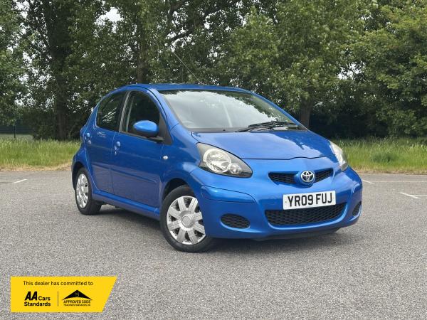 Toyota AYGO 1.0 VVT-i Blue Hatchback 5dr Petrol MultiMode Euro 4 (67 bhp)